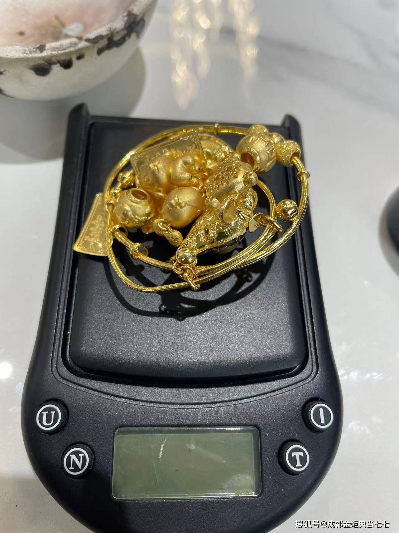 安宁最新24小时上门回收金价方法分析(最方便真实的安宁24小时上门回收黄金方法)